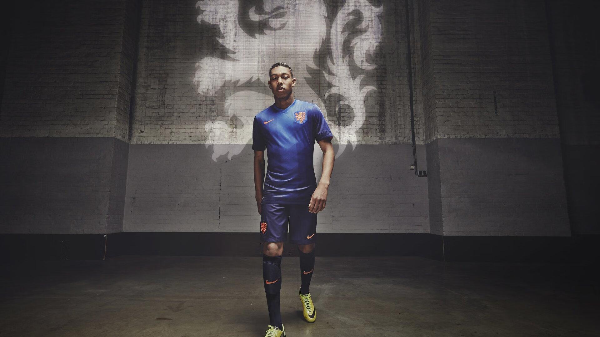 埃基蒂克染红后致歉,情绪失控愧对团队,幸得队友力挽狂澜赢下关键战